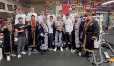Наурыз құтты болсын: Боксёр Канело поздравил казахстанцев