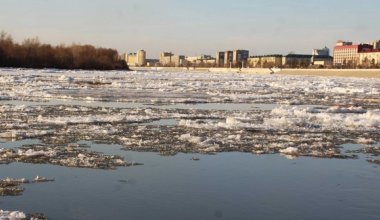 На льду Иртыша обнаружили тело мужчины