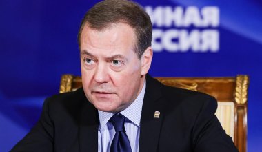 О приближении "ядерного апокалипсиса" заявил Медведев
