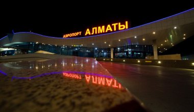 В аэропорту Алматы с рейса сняли нетрезвых россиян