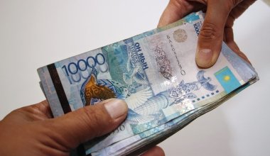 Фальшивые купюры номиналом 10 000 тенге продавали в Алматы