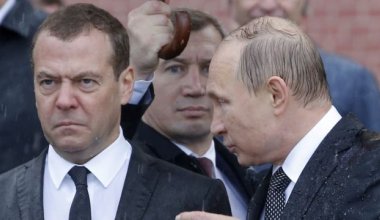 Медведев заявил, что Украина "исчезнет", так как "никому не нужна"