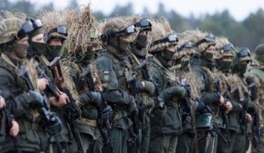 КНБ расследует 10 дел по фактам участия казахстанцев в войне в Украине