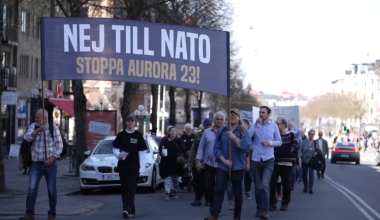Крупный протест против вступления в НАТО прошел в Швеции