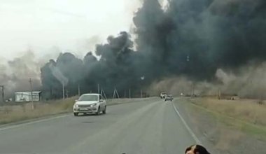 Недалеко от АЗС в Костанайской области возник крупный пожар