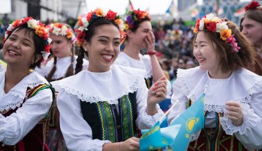 В Казахстане отмечают праздник единства народа