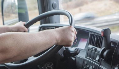 Пассажирским автобусом управлял водитель без прав в Актобе