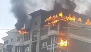 25 человек эвакуировали из-за пожара в многоэтажном доме в Атырау