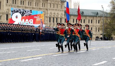 Токаев посетит военный парад в Москве