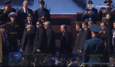 Токаев прибыл на военный парад в Москве