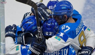 Казахстан одержал волевую победу на чемпионате мира по хоккею