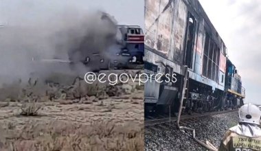 В Кызылординской области сгорел принадлежащий КТЖ локомотив - соцсети