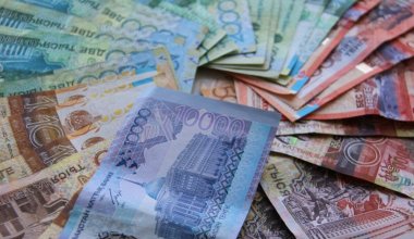 Доходы госбюджета Казахстана: налоговые поступления выросли, трансферты снизились
