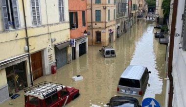 Более 10 человек погибли из-за страшного наводнения в Италии