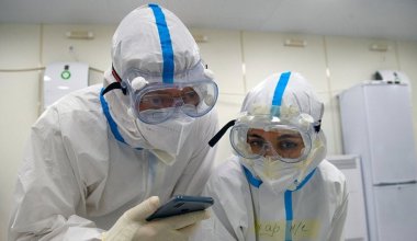В Казахстане официально отменили все коронавирусные ограничения