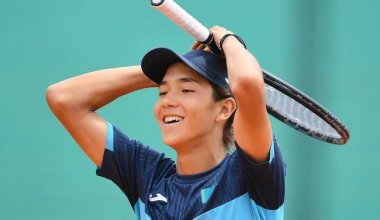 Казахстанский теннисист Омарханов стал абсолютным чемпионом турнира в Грузии