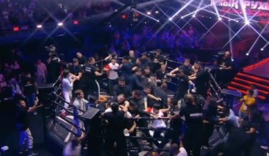 Массовой дракой закончился исторический турнир по кулачным боям в Алматы