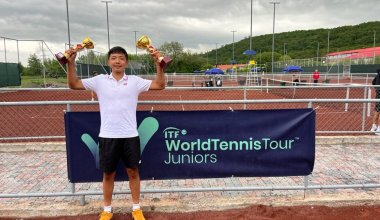 Юный казахстанец стал абсолютным чемпионом турнира по теннису в Ереване