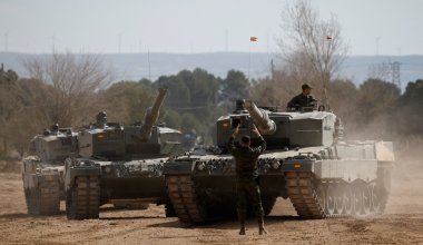 Испания передаст Украине БТР, "Леопарды" и полевой госпиталь