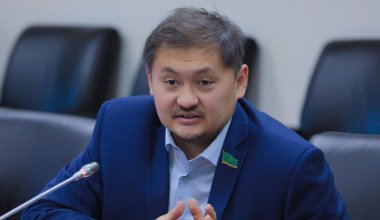 «Прибыли в Казахстан, выбираем школу»: министр высшего образования о своих детях