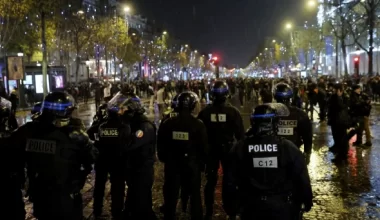 Призывы к восстанию: вторые сутки Франция охвачена беспорядками