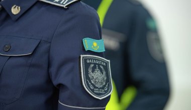 Подозревается во взятке: задержан начальник миграционной полиции Шымкента