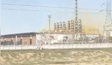 "Травят людей": в Актау выявили выброс нитрозного газа в атмосферу