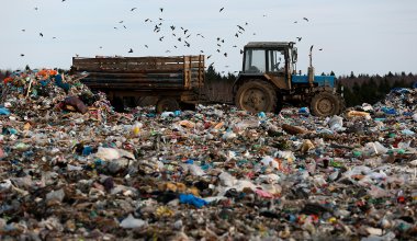 Почти все мусорные полигоны в окрестностях Алаколя работают незаконно