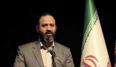 Отвечающего за исламские ценности в Иране чиновника уволили за видео с мужчиной