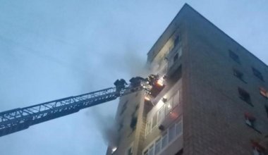 В многоэтажке Усть-Каменогорска возник пожар из-за оставленного на зарядке телефона
