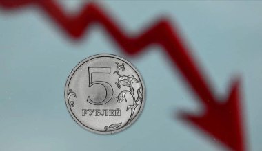 Пикирующий рубль, или как падение российской валюты может повлиять на экономику Казахстана