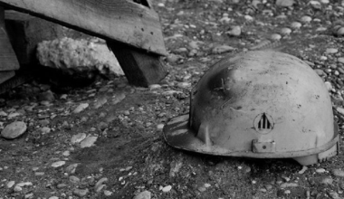 Надежда без шансов: на АМТ оценили вероятность выживания троих горняков после пожара на шахте