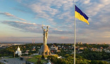Президент Казахстана поздравил Украину с Днем независимости