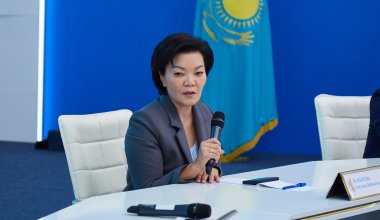 Экс-вице-министр Жакупова не навещала семью сгоревших в Астане девочек после трагедии