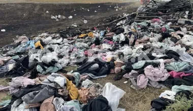 На трассе в ВКО сгорели около 20 тонн одежды