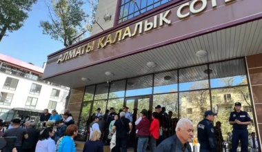 Апелляция по захвату аэропорта Алматы: в здание не пускали адвокатов подсудимых