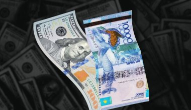Названа цена доллара и рубля в обменниках Казахстана