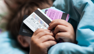 Правила использования детских банковских карт ужесточат в Казахстане