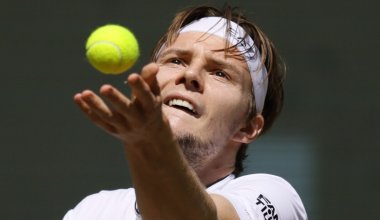 Казахстанский теннисист Александр Бублик вышел в третий круг "Мастерса" в Париже