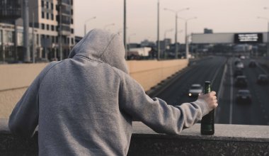 Трезвая нация: в Казахстане снижается уровень алкоголизма среди населения