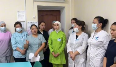 «Очень низкие зарплаты»: в Атырау работники поликлиники обратились к президенту Казахстана