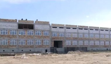 В Атырауской области третий год не могут достроить школу из-за повышения цен на стройматериалы