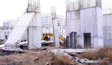 Ломать – не строить: в Астане сносят жилой комплекс «Коктобе»
