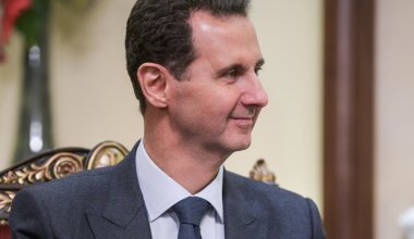 Военный преступник: Франция выдала международный ордер на арест Башара Асада