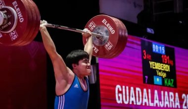 Золотой рывок: казахстанский тяжелоатлет произвёл фурор на чемпионате мира в Мексике