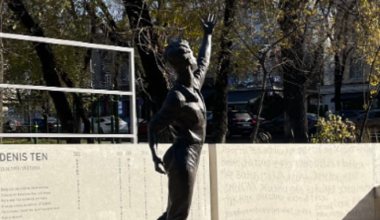 Осквернение памятника Денису Тену в Алматы: вандала задержали