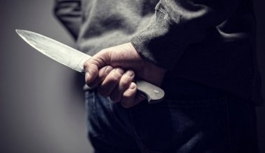 В Хромтау мужчина бил жену ножом, чтобы "сохранить семью"