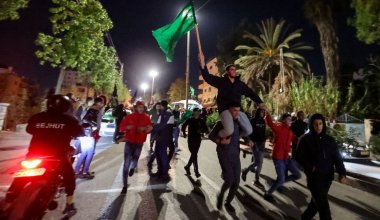Освобождённых палестинцев встречают с флагами ХАМАС