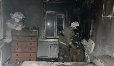 Пожар вспыхнул в Риддере из-за обогревателя