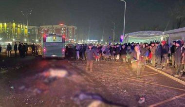 Пассажир ударил водителя: шокирующие подробности страшного ДТП в Алматы